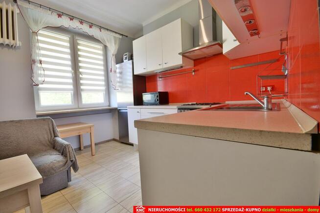 Zadbane, przestronne mieszkanie 2 pokojowe.