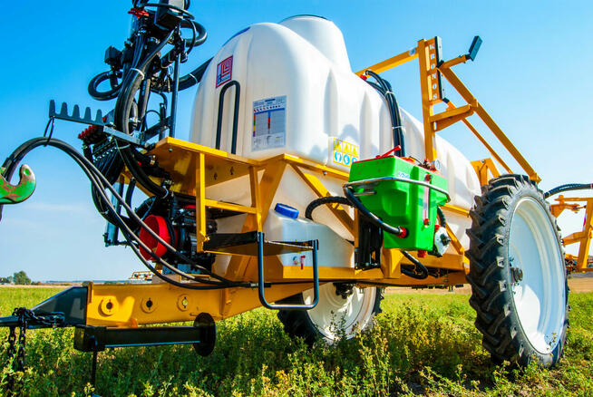 Opryskiwacze zaczepiane - Kronos 2500l-3000l
