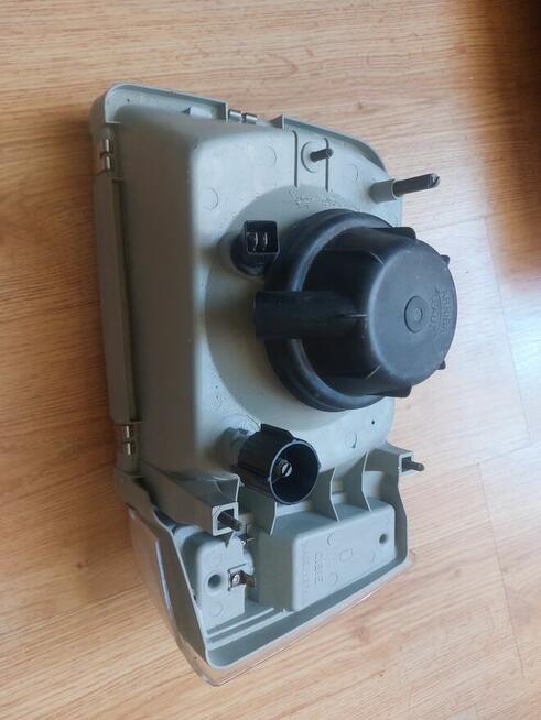 Lampa przednia, reflektor prawy Seat Marbella