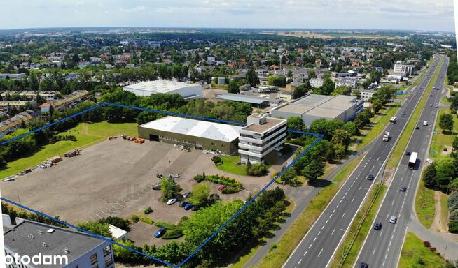 Kompleks biurowy magazynowy 1592m2 z magazynem i parkingiem