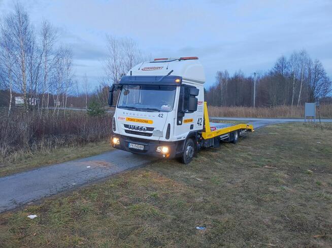 Auto Laweta holowanie platforma hydrauliczna Pomoc drogowa w