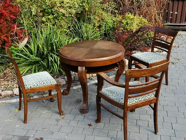 Stylowy zestaw mebli - stolik kawowy + 3 krzesła tapicerowan