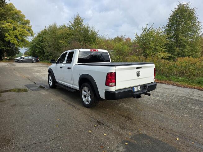 Dodge Ram 1500 Quad Cab 4x4 z 2016