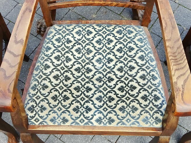 Stylowy zestaw mebli - stolik kawowy + 3 krzesła tapicerowan