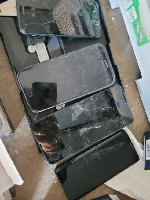Syndyk masy upadłości sprzeda z wolnej ręki pakiet telefonów