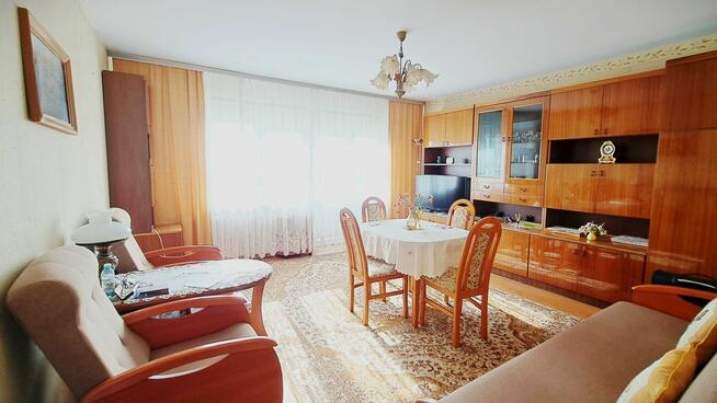 Ustawne słoneczne mieszkanie z osobną kuchnią i balkonem