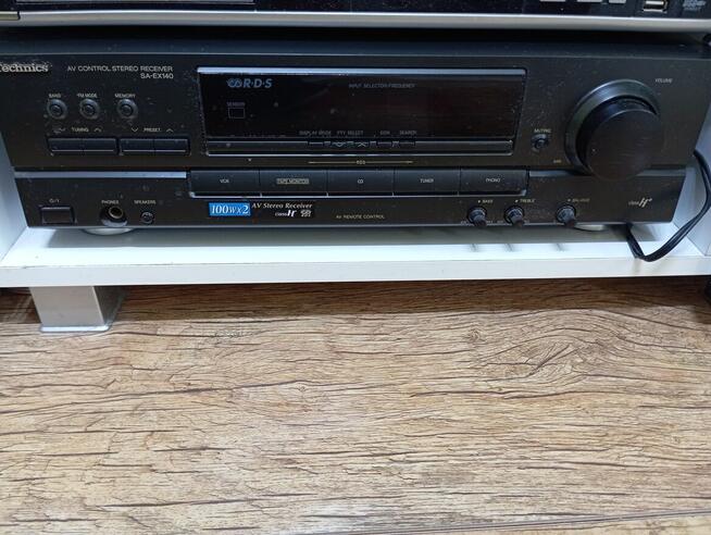 Amplituner Technikcs z pilotem