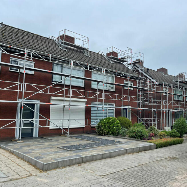 pomocnik budowlany przy rusztowaniach Esch-Holandia 18,22e/h