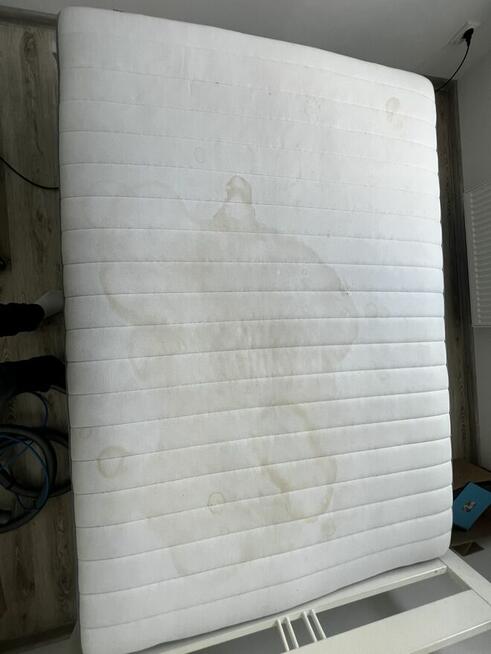 Profesjonalne czyszczenie mebli i tapicerki samochodowej