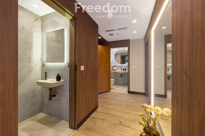 Apart 3 pok. nad promenadą, duży narożny taras.