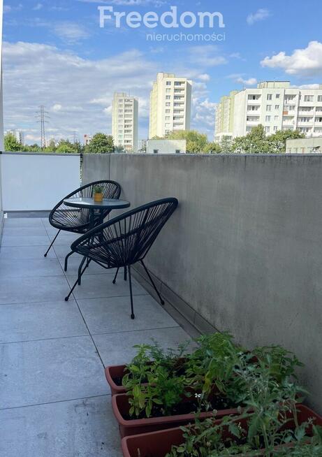 Jasne 3 pokoje+ balkon + loggia +komórka+ garaż