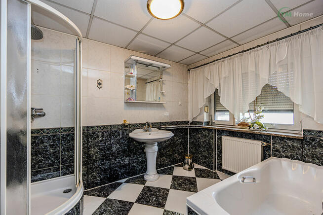 Targówek, dom mieszkalny, usługowy lub inwestycja.