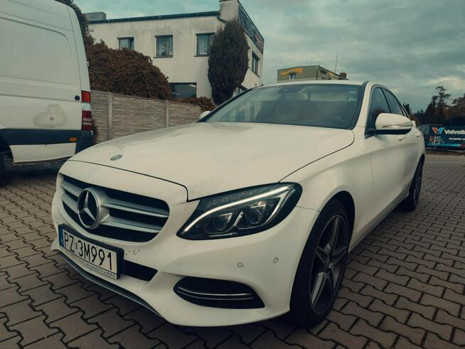 Mercedes C 180 Prywatny * Zarejestrowany * Serwisowany * Felgi AMG * Skóra