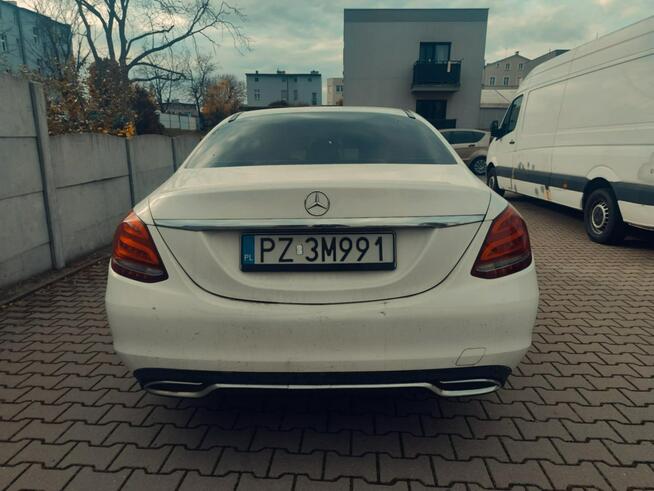 Mercedes C 180 Prywatny * Zarejestrowany * Serwisowany * Felgi AMG * Skóra