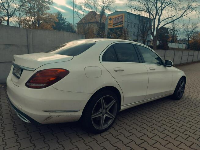 Mercedes C 180 Prywatny * Zarejestrowany * Serwisowany * Felgi AMG * Skóra
