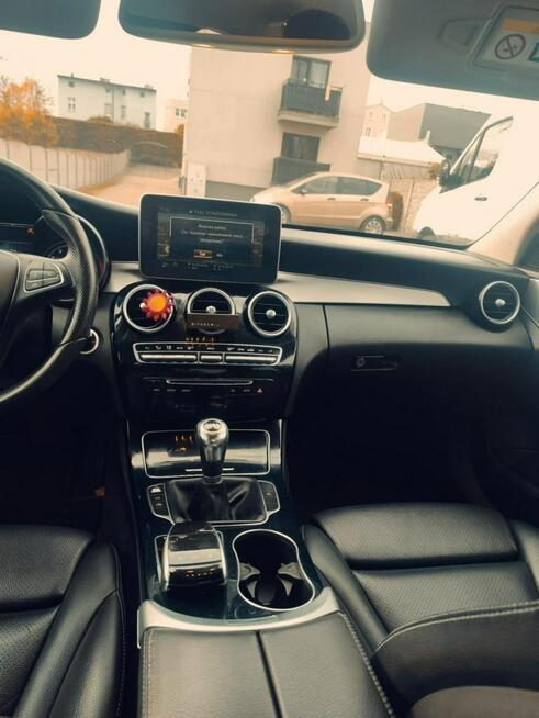 Mercedes C 180 Prywatny * Zarejestrowany * Serwisowany * Felgi AMG * Skóra