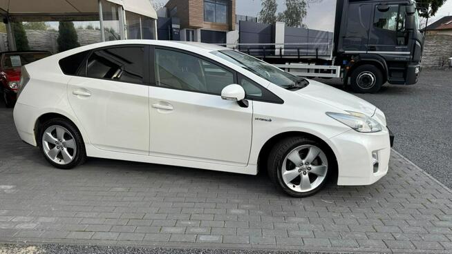 Toyota Prius 1.8 Benzyna HYBRYDA* 180 KM* Automat* Zarejestrowana*