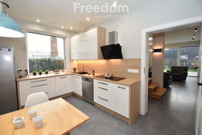 Nowoczesny dom przy lesie w Smolnicy