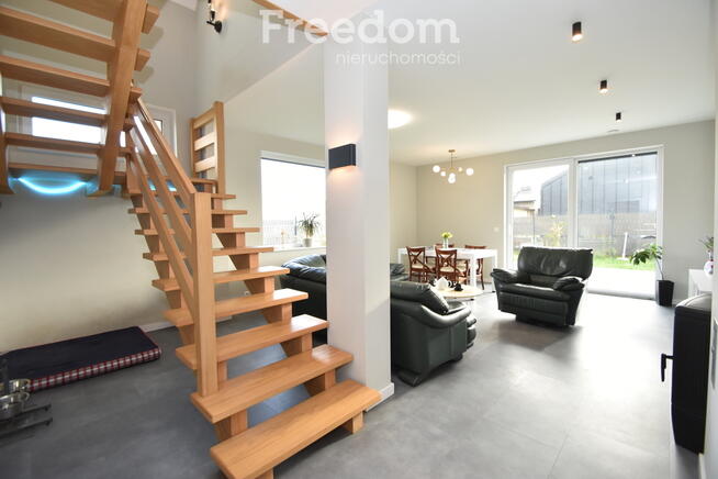 Nowoczesny dom przy lesie w Smolnicy