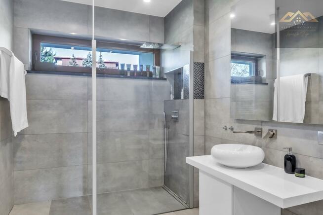 Dom Zaczarnie gm. Lisia Góra