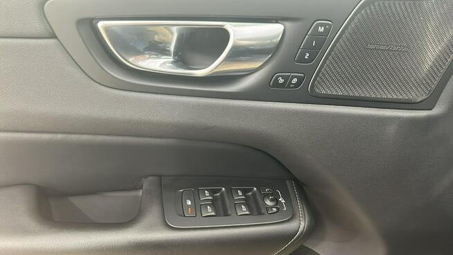 Volvo XC 60 B5 D AWD Inscription hak