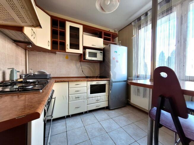 Tu się nie dzwoni – tu się woła z balkonu!