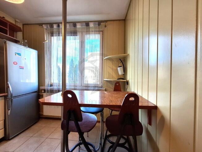 Tu się nie dzwoni – tu się woła z balkonu!