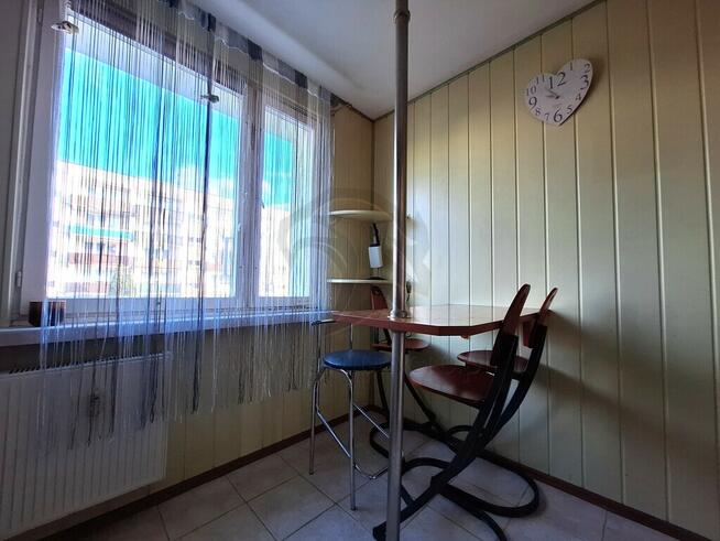 Tu się nie dzwoni – tu się woła z balkonu!