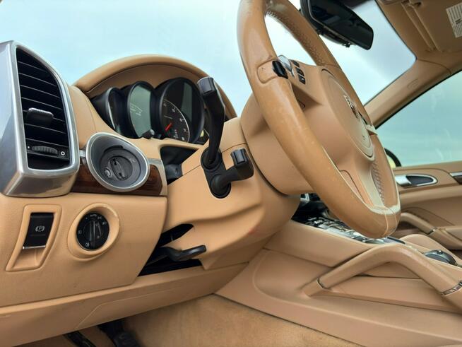 Porsche Cayenne Tempomat / Kamera cofania / Szyberdach / Podgrzewane fotele / FV 23%