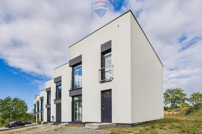 Na sprzedaż nowoczesny dom w zabudowie szeregowej