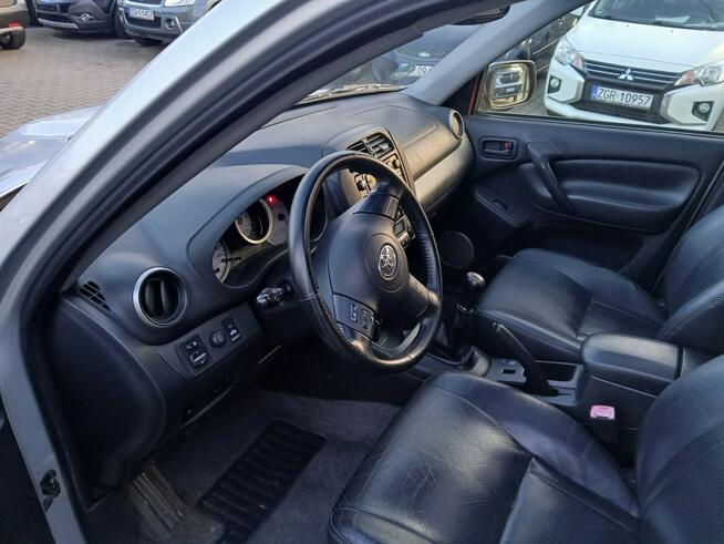 Toyota RAV-4 2.0D4D lift 4X4 skóry klimatronik tempomat alufelgi podgrz fotele