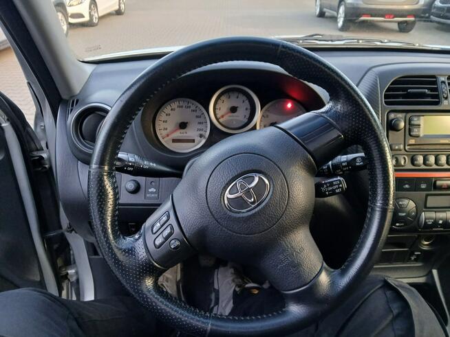 Toyota RAV-4 2.0D4D lift 4X4 skóry klimatronik tempomat alufelgi podgrz fotele