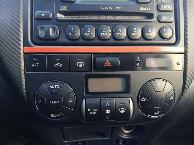 Toyota RAV-4 2.0D4D lift 4X4 skóry klimatronik tempomat alufelgi podgrz fotele