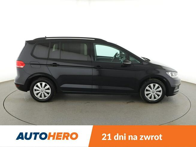 Volkswagen Touran 7 os. DSG navi klima auto grzane fotele czujniki parkowania