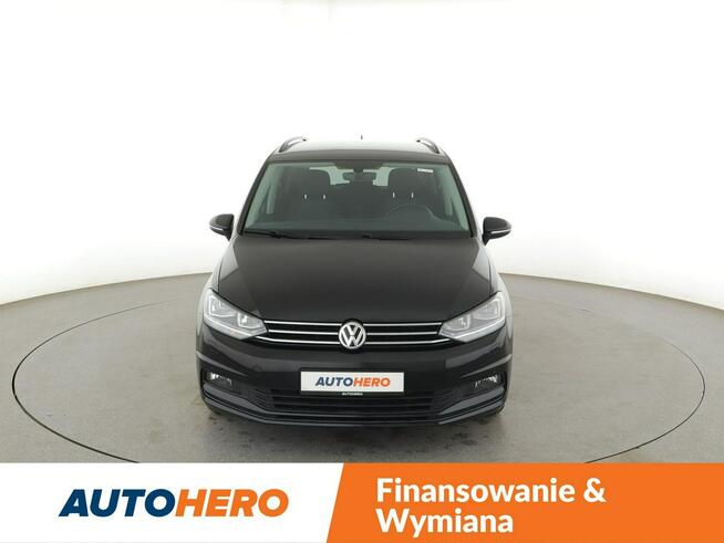 Volkswagen Touran 7 os. DSG navi klima auto grzane fotele czujniki parkowania