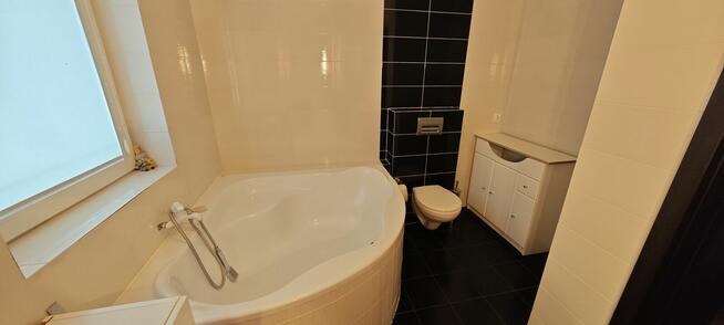 Wynajmę dom jednorodzinny z garazewem