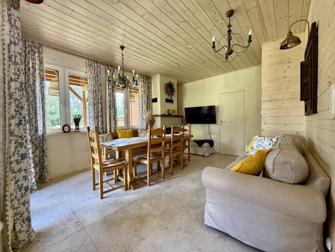 Dom szkieletowy z tynkiem glinianym – 200 m od jeziora Serwy