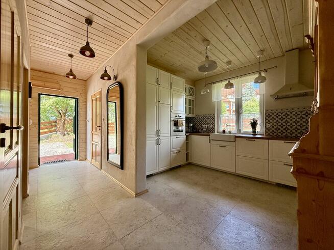 Dom szkieletowy z tynkiem glinianym – 200 m od jeziora Serwy