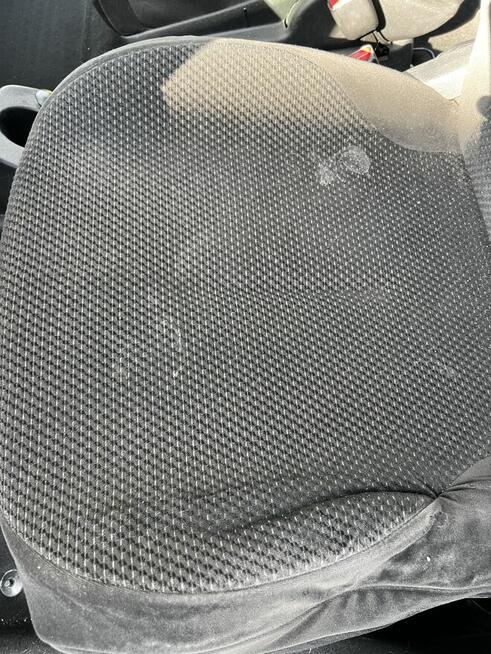 Profesjonalne czyszczenie mebli i tapicerki samochodowej