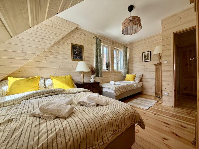 Dom szkieletowy z tynkiem glinianym – 200 m od jeziora Serwy