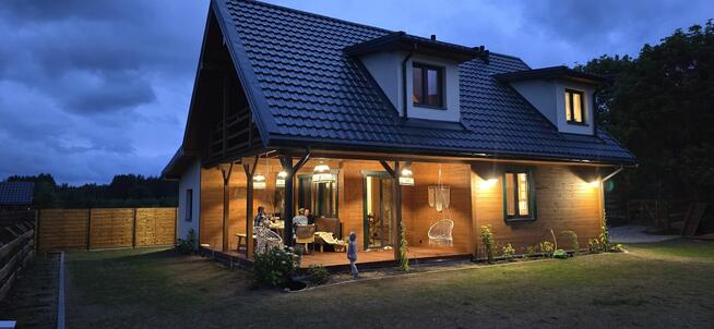 Dom szkieletowy z tynkiem glinianym – 200 m od jeziora Serwy