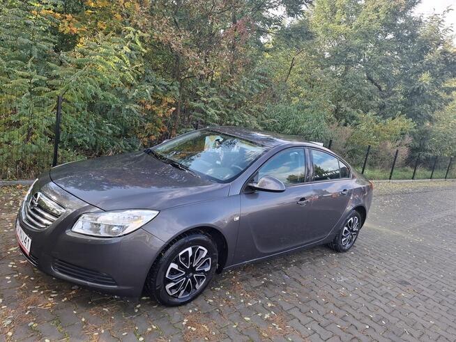 Sprzedam opla insignie 1.8 benzyna 2009 r przebieg 234tys Au