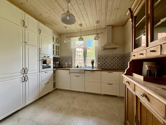 Dom szkieletowy z tynkiem glinianym – 200 m od jeziora Serwy