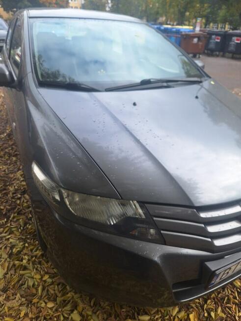 Sprzedam honda city 1.4 b 100km .