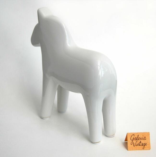 Koń szwedzki, porcelana, biały konik, figurka, Szwecja folk