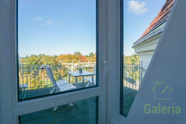 Apartament z tarasem z widokiem na morze.