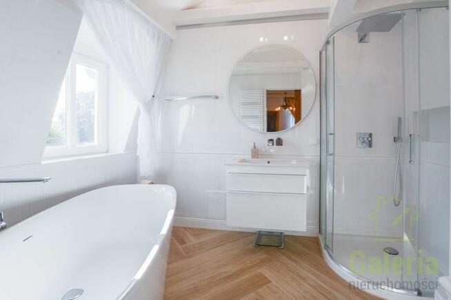 Apartament z tarasem z widokiem na morze.