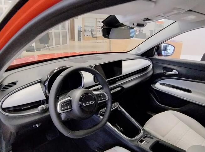 Fiat 600 1.2DCT 110KM La Prima pomarańczowy z czarnym dachem