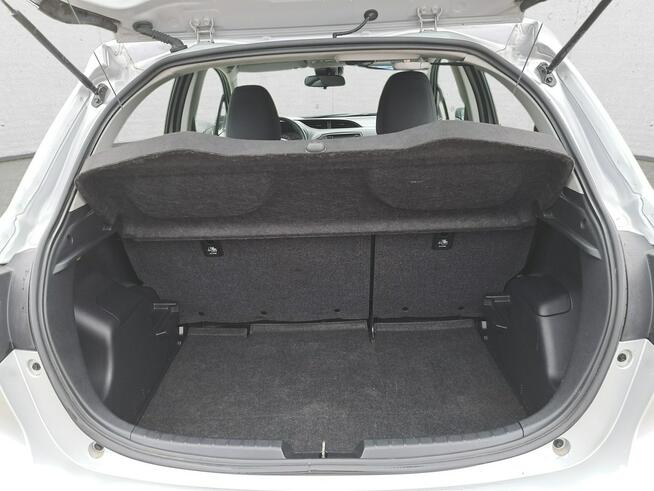 Toyota Yaris Ekonomiczny hatchback do miasta !