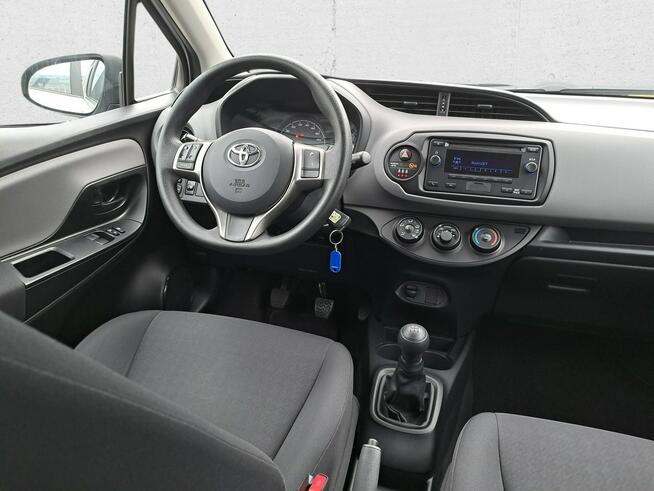 Toyota Yaris Ekonomiczny hatchback do miasta !
